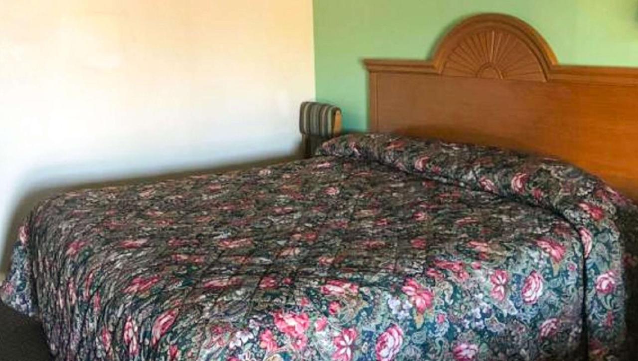 Budget Inn Franklinton Buitenkant foto