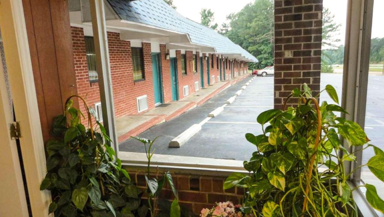 Budget Inn Franklinton Buitenkant foto