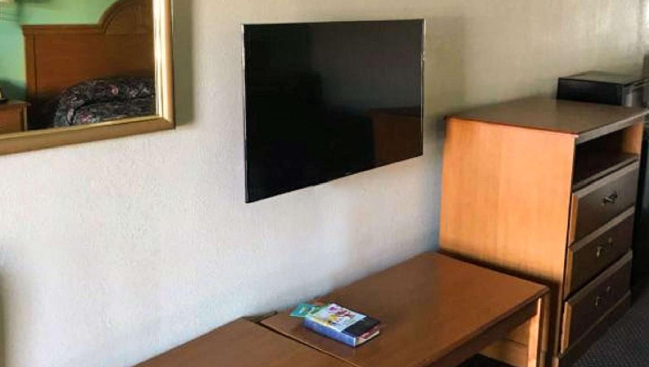 Budget Inn Franklinton Buitenkant foto