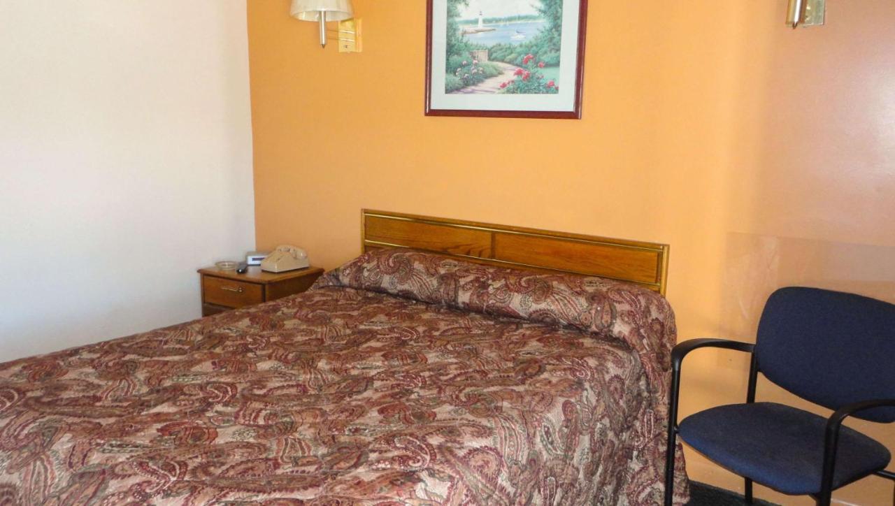 Budget Inn Franklinton Buitenkant foto
